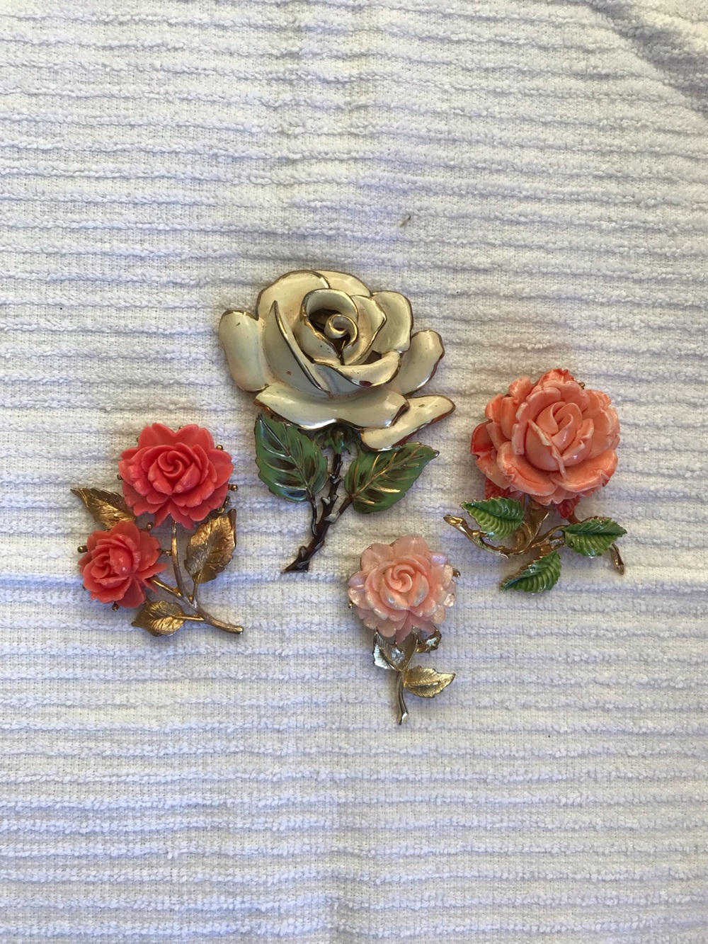 Vintage Pink and Coral Rose Brooch Set - Floral Women’s Accessories
